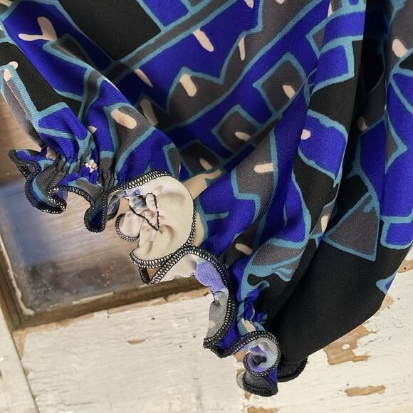 NINE WEST Short Elastic Sleeve Vneck Knotted Ruched Bodice Dress Size 4 Blue - Picture 7 of 10